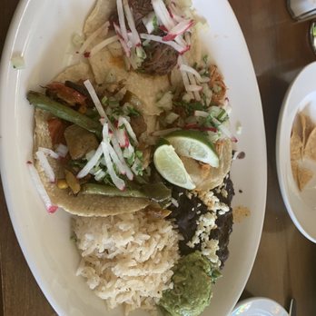 5 Rabanitos - I ordered a chicken ding, roasted veggie & a barbacao taco - Mexican Near Me - Chicago, Illinois