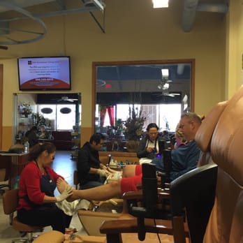 Pro Nails by Lynn - Patrons being attended to. Slow time mid-Thursday afternoon. - Nail Salons Near Me - Cave Creek, Arizona Pro Nails by Lynn - Patrons being attended to. Slow time mid-Thursday afternoon. - Nail Salons Near Me - Cave Creek, Arizona