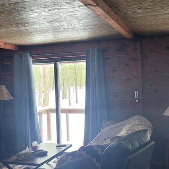 The Snug - Vacation Rentals Near Me