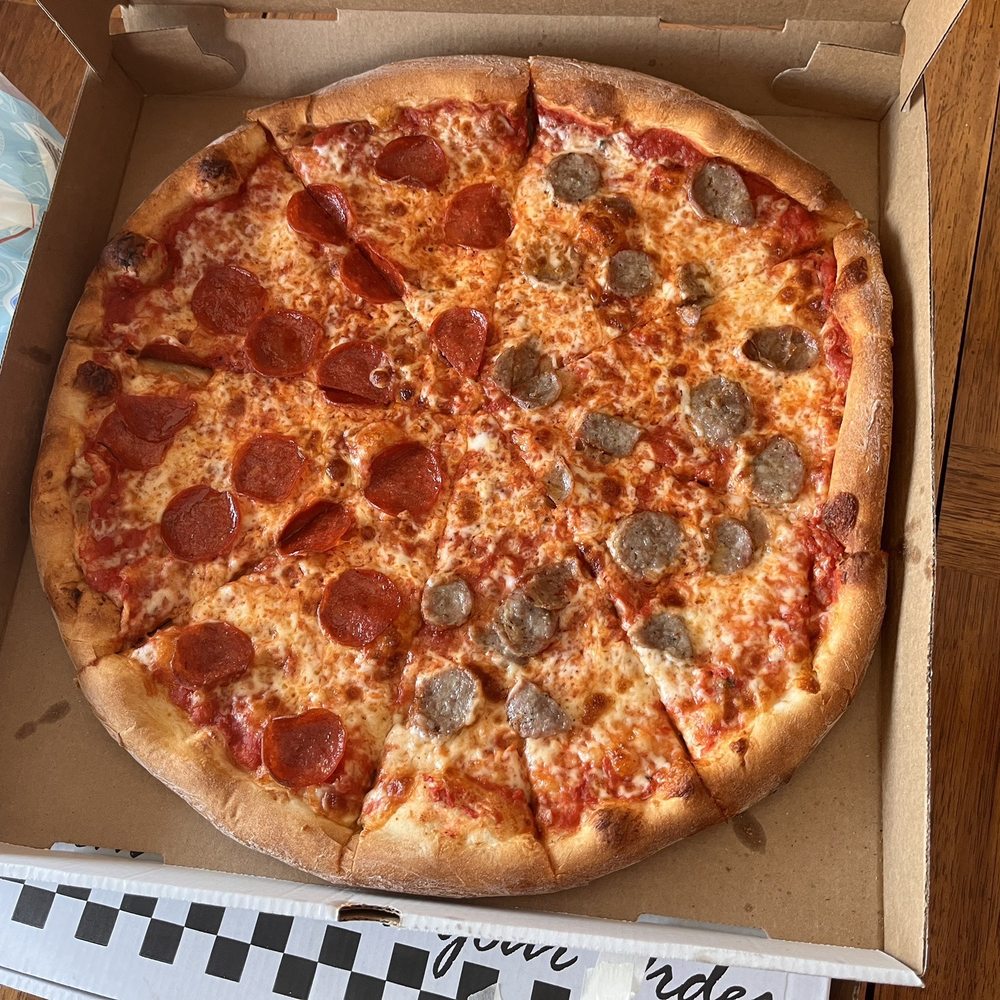Dom & Vinnie's Restaurant - Sausage and pepperoni - Pizza Near Me - Yonkers, New York Dom & Vinnie's Restaurant - Sausage and pepperoni - Pizza Near Me - Yonkers, New York