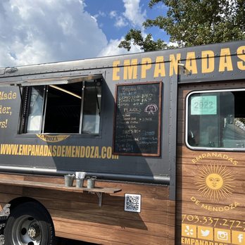 Empanadas De Mendoza - a food truck - Food Trucks Near Me - Lorton, Virginia Empanadas De Mendoza - a food truck - Food Trucks Near Me - Lorton, Virginia