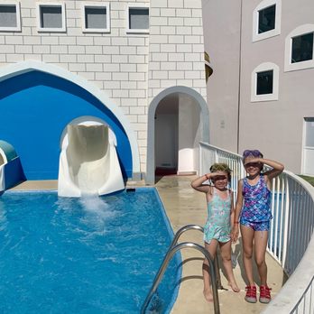 Wyndham Alltra Cancun - Kids water park area - Hotels Near Me - Cancún, ROO