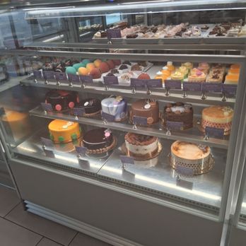 Deerfields Bakery - Cakes - Bakeries Near Me - Deerfield, Illinois