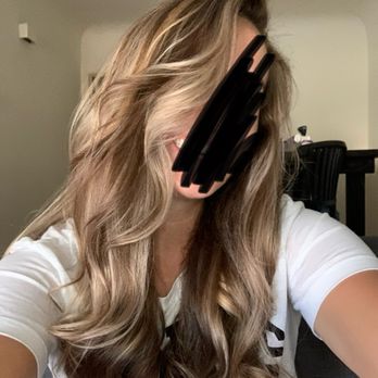 AKIN Salon Collective - Hair by Khandyce Elkins - Hair Stylists Near Me - Ventura, California AKIN Salon Collective - Hair by Khandyce Elkins - Hair Stylists Near Me - Ventura, California