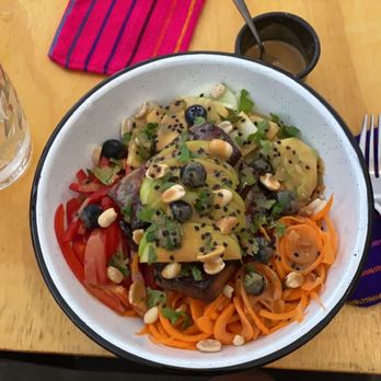 Calmate Cafe - Thai peanut bowl - Coffee & Tea Near Me - Puerto Vallarta, JAL
