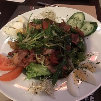 Eetcafé D'n Ingel - Salat d'n ingel - Cafes Near Me - Valkenburg, LI
