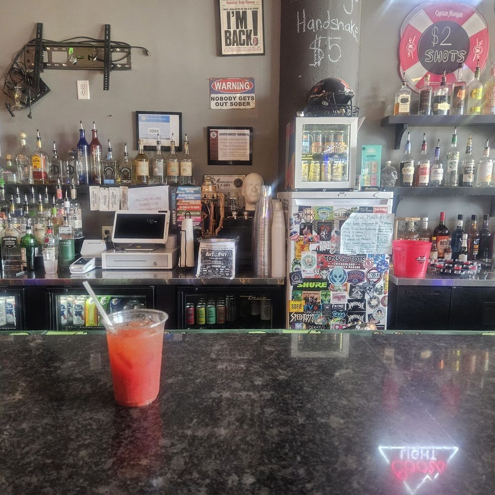 Magoo's Bar - Main barracks, with my bloody Mary. - Pubs Near Me - Bedford Park, Illinois
