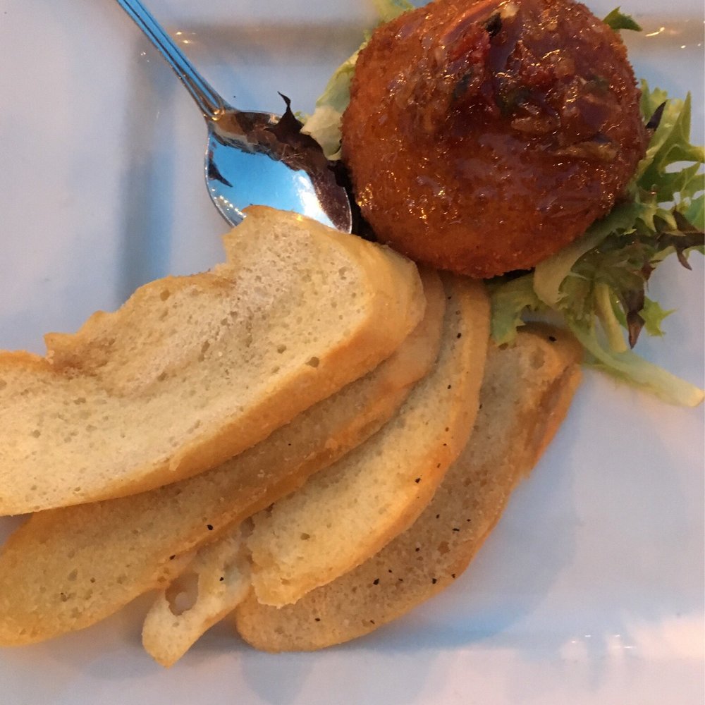 Goat cheese bruschetta Goat cheese bruschetta