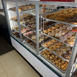Queen Donuts 2