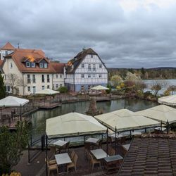 Seehotel Niedernberg - Das Dorf am See - Entrance to the lake