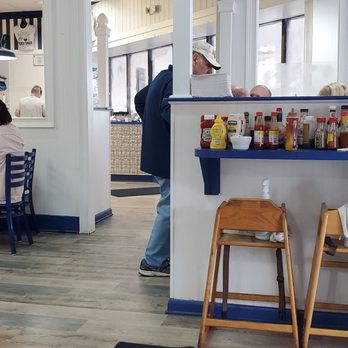 Beach Diner Mandarin - Stan saying Hi to everyone - Diners Near Me - Jacksonville, Florida