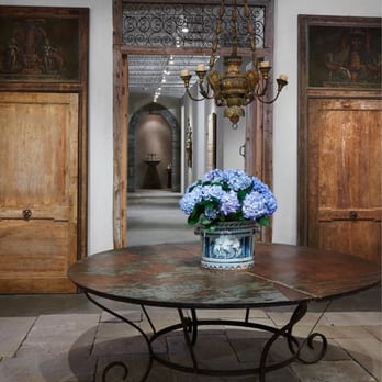 Chateau Domingue - a table with flowers on it - Flooring Near Me - Houston, Texas Chateau Domingue - a table with flowers on it - Flooring Near Me - Houston, Texas