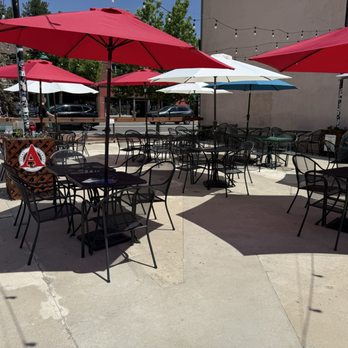 The Slab Outdoor Pub - More seating - Beer Gardens Near Me - Estes Park, Colorado