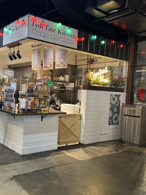 Tyde Tate Kitchen by null