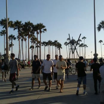 Venice Beach Boardwalk - Beaches Near Me - Venice, California Venice Beach Boardwalk - Beaches Near Me - Venice, California