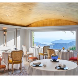 Château de la Chèvre d'Or - Salon Baroque du restaurant LA CHEVRE D'OR