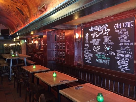 CAFE HOLE IN THE WALL - Updated June 2025 - 17 Photos & 13 Reviews