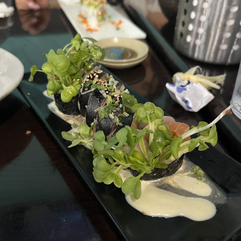 Wedashii - the olivia (riceless) so pretty and delicious! - Sushi Bars Near Me - Sacramento, California Wedashii - the olivia (riceless) so pretty and delicious! - Sushi Bars Near Me - Sacramento, California