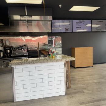 El Bagelero - Interior - Bagels Near Me - Chicago, Illinois