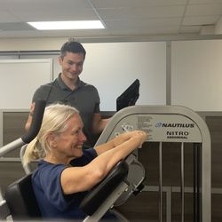 Smart Exercise - Workouts are always supervised 1-on-1 by an experienced trainer.