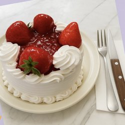 Tulipan Bakery Cafe - Strawberry Cream cake