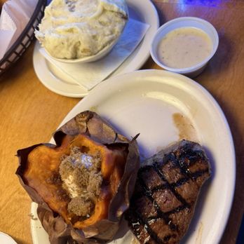 Texas Roadhouse - 6 oz. Sirloin Steak lunch - sweet potato and mashed potato as side - Steakhouses Near Me - El Cajon, California Texas Roadhouse - 6 oz. Sirloin Steak lunch - sweet potato and mashed potato as side - Steakhouses Near Me - El Cajon, California