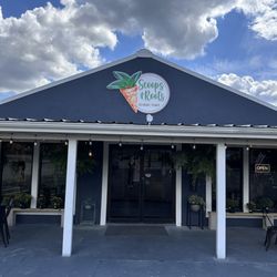 Scoops & Roots - Entrance