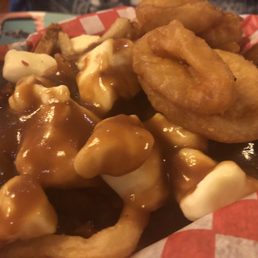 Poutine... good sauce but cold cheese curds