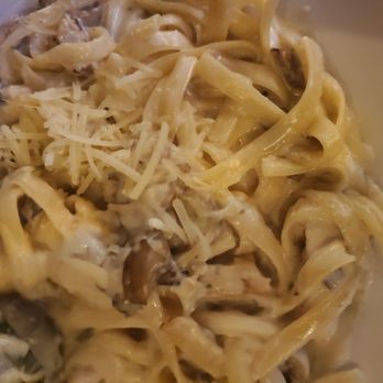 Fat Olives - Chicken Alfredo - Pizza Near Me - Flagstaff, Arizona