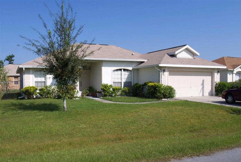 Slide of JE Roofing Contractors