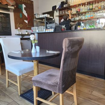 Ristorante Tirreno - Bar - Italian Near Me - Alnwick, NBL