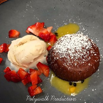 Aloha Mixed Plate - Lava Cake - Hawaiian Near Me - Lahaina, Hawaii