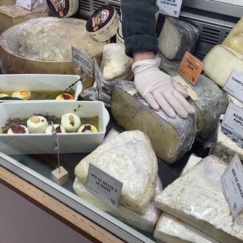 Cul de Cochon - They always wear gloves! - Meat Shops Near Me - Paris, 75