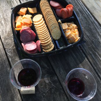 Arrington Vineyards - Wine Tasting Room Near Me - Arrington, Tennessee