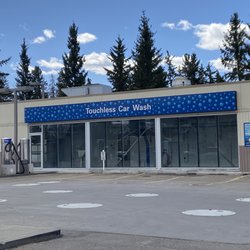 St Albert Esso - Car wash here!