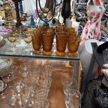 Penelope's Closet - Used, Vintage & Consignment Near Me - Mobile, Alabama