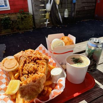 Dune Brothers - Fish and chips, clam cakes, clam chowder - New American Near Me - Providence, Rhode Island