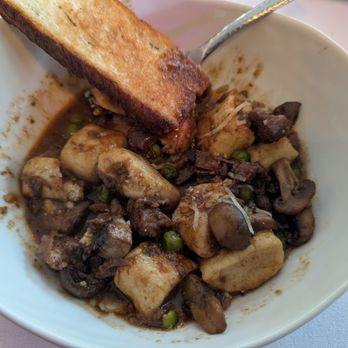 Sonoma Bistro - house made Ricotta Gnocchi with  Oxtail braised ragu, peas, mushrooms - Breakfast & Brunch Near Me - Rutherford, New Jersey