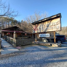 Exterior photo of Alewine Pottery - Gatlinburg, Tennessee Exterior photo of Alewine Pottery - Gatlinburg, Tennessee