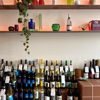 Club Paris - Wine Bars Near Me - Toronto, Ontario