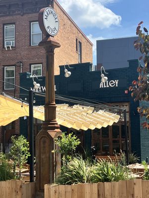 Maxwell Alley by null
