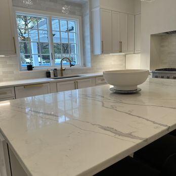 Sash Group - Kitchen island - General Contractors Near Me - Shawnee, Kansas Sash Group - Kitchen island - General Contractors Near Me - Shawnee, Kansas
