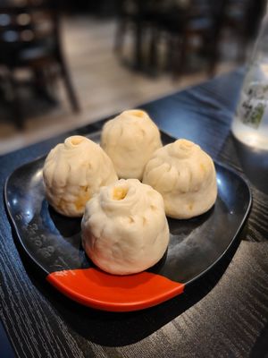 Myungin Dumplings (+Chicken) by null