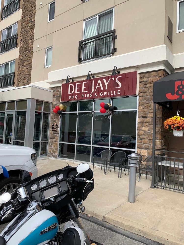 Dee Jay's BBQ Ribs & Grille Racetrack Road, Washington Roadtrippers