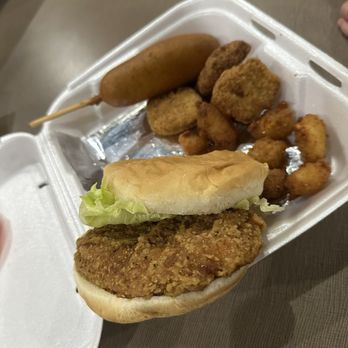 Cook Out - Plate Chicken sandwich - American Near Me - Tifton, Georgia Cook Out - Plate Chicken sandwich - American Near Me - Tifton, Georgia