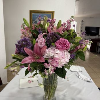 Avant-Gardens - Flower arrangements - Florists Near Me - Miami, Florida