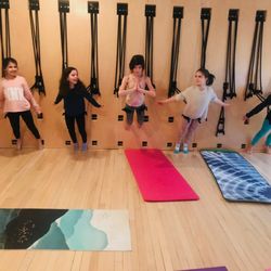 Satsang Yoga Studio - Kids yoga