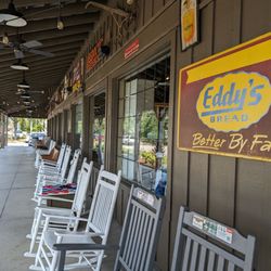 Cracker Barrel Old Country Store - Outside front