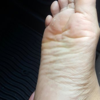 Pro Nail - I just left and looked at the bottom of my feet  why do i still have this dead skin still....? - Nail Salons Near Me - Ellicott City, Maryland