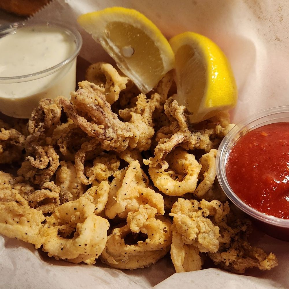 Oyster Bar - Fried calamari (Appetizer) - Seafood Near Me - Sparks, Nevada